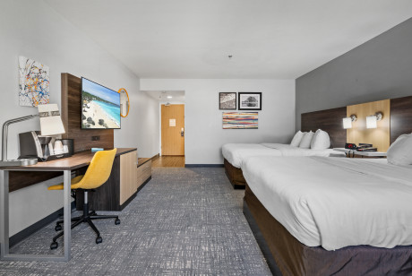2 QUEEN BEDS 
