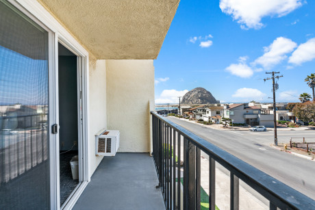 1 KING BED PARTIAL OCEAN VIEW BALCONY